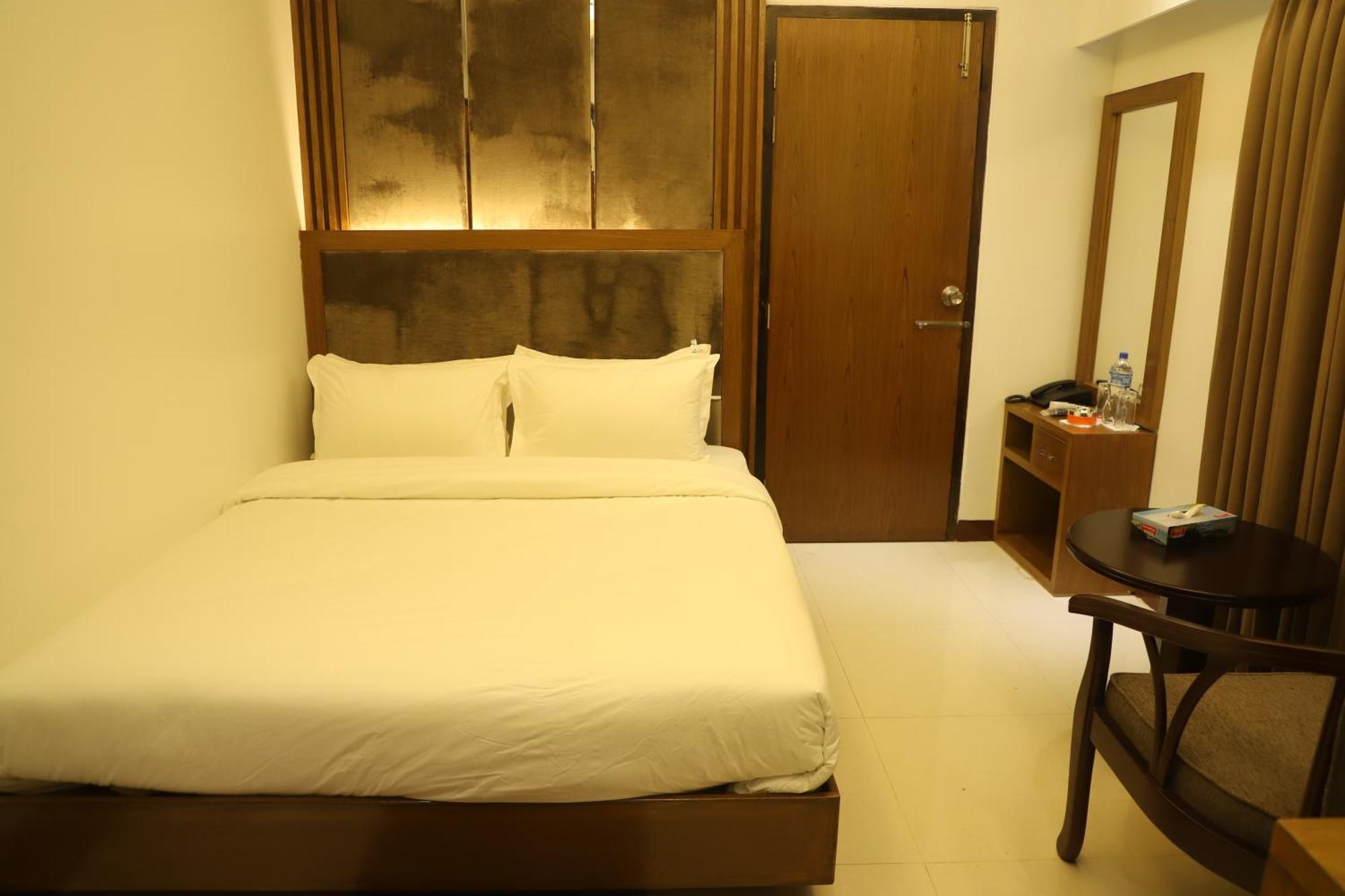 Hotel Holy Gate Sylhet Esterno foto