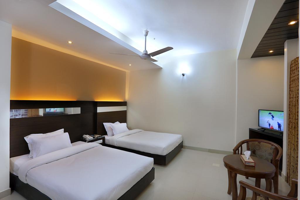 Hotel Holy Gate Sylhet Esterno foto
